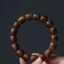 Load image into Gallery viewer, Green Kynam Agarwood Bracelet from Nha Trang Vietnam 12mm Beads Genuine Wild Agarwood
