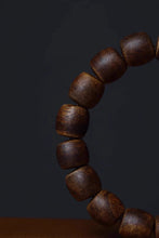 Load image into Gallery viewer, Green Kynam Agarwood Bracelet from Nha Trang Vietnam 12mm Beads Genuine Wild Agarwood