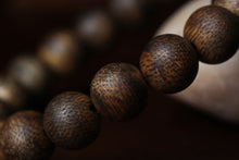 Load image into Gallery viewer, Green Kynam Wild Oud Agarwood Bracelet from Hainan 10mm Diameter Beads