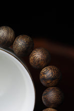 Load image into Gallery viewer, Green Kynam Wild Oud Agarwood Bracelet from Hainan 10mm Diameter Beads