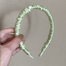 Load image into Gallery viewer, 100% Pure Mulberry Silk Headband—Effortlessly Chic
