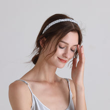 Load image into Gallery viewer, 100% Pure Mulberry Silk Headband—Effortlessly Chic