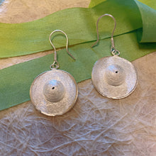 Load image into Gallery viewer, SANLUYI Hat-shaped Sterling Silver Earrings