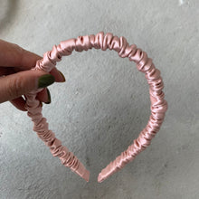 Load image into Gallery viewer, 100% Pure Mulberry Silk Headband—Effortlessly Chic