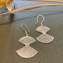 Load image into Gallery viewer, Double Fan shaped Sterling Silver Earrings