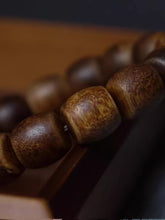 Load image into Gallery viewer, Green Kynam Agarwood Bracelet from Nha Trang Vietnam 12mm Beads Genuine Wild Agarwood
