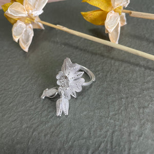 SANLUYI Adjustable Flower shaped Silver filigree Rings with fish and bloom shaped hangings